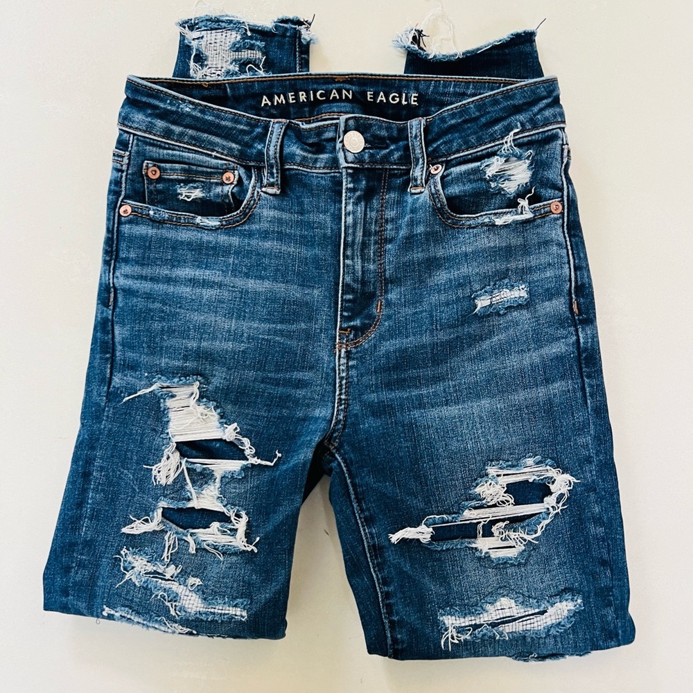 American Eagle Super Hi Rise Distressed Jegging 2